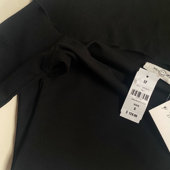 NWT LF THREE DAYS BLACK DRESS - Picture 4 of 4